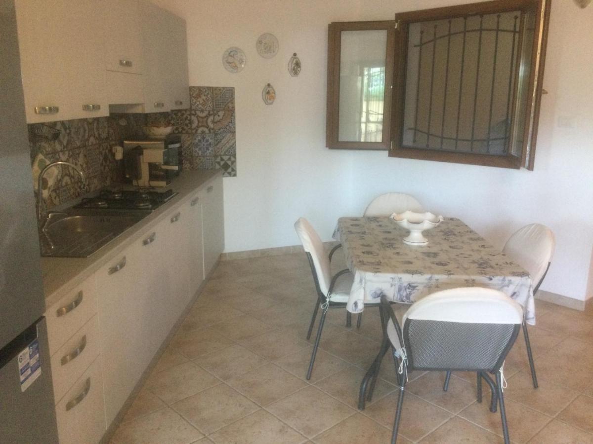 Villa Edo Cala Liberotto Eksteriør bilde