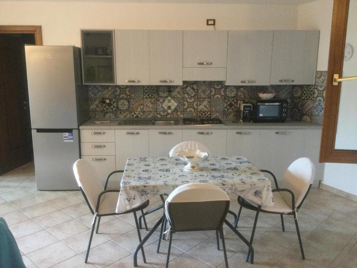 Villa Edo Cala Liberotto Eksteriør bilde